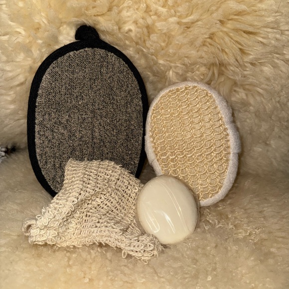 Bath & Body Set - Picture 2 of 4